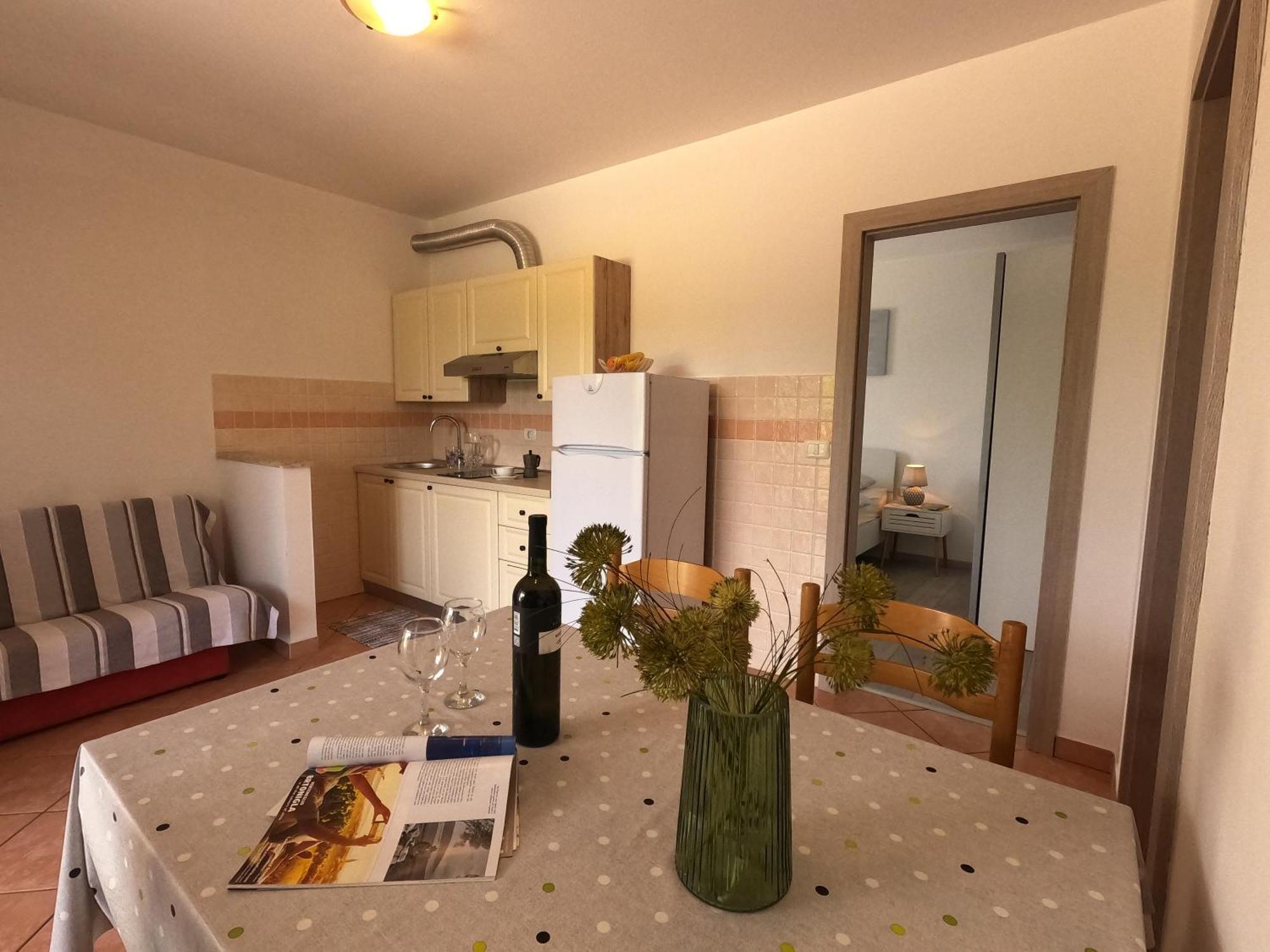 Apartments Goltes Lovrečica Екстериор снимка