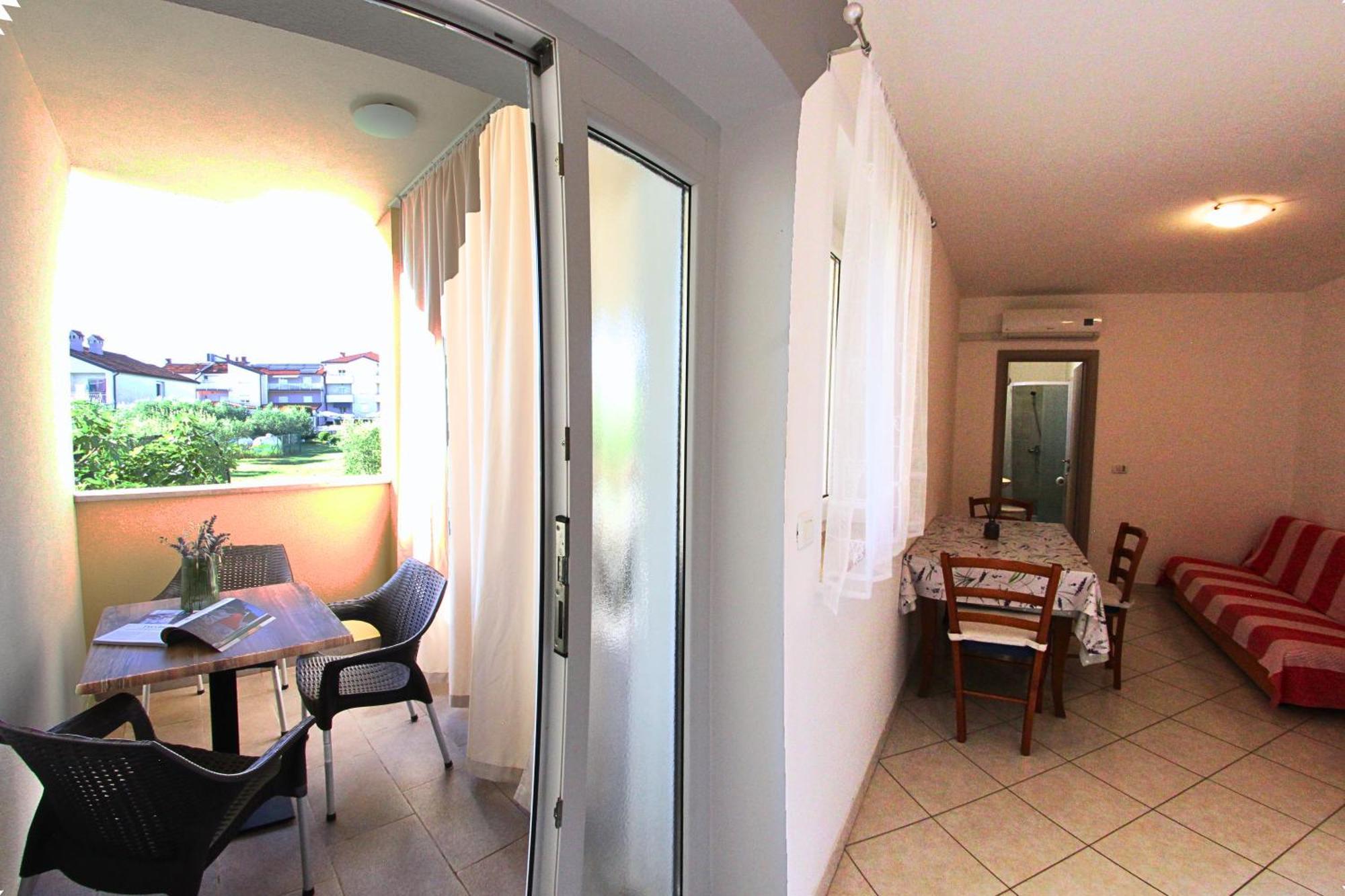 Apartments Goltes Lovrečica Екстериор снимка